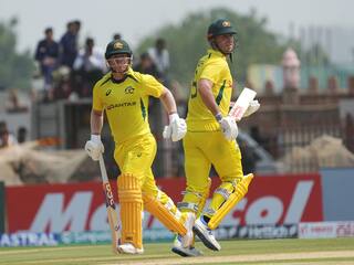 IND vs AUS 3rd ODI Australia 188 for 1 after 25 overs against India