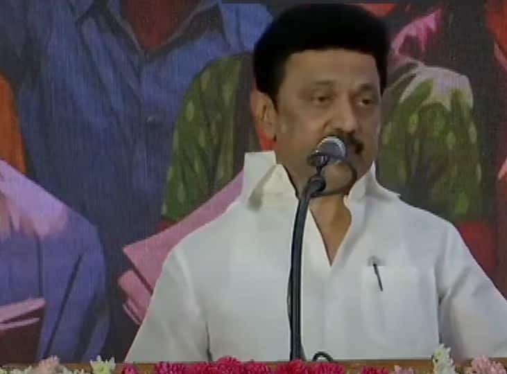 TNPSC Jobs: அரசு வேலைக்கான மவுசு என்றுமே குறையாது; 10 ஆயிரம் பேருக்கு பணியாணை வழங்கி முதல்வர் பெருமிதம் TNPSC Group 4 Exam 2022 selected candidates given appointment order by CM Stalin Speech TNPSC Jobs: அரசு வேலைக்கான மவுசு என்றுமே குறையாது; 10 ஆயிரம் பேருக்கு பணியாணை வழங்கி முதல்வர் பெருமிதம்