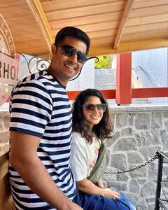 લગ્નના બે વર્ષ બાદ હનિમૂન પર ગયુ ટીવીનું આ કપલ, 'વિરાટ' અને 'પત્રલેખા'નો જોવા મળ્યો રોમેન્ટિક અંદાજ