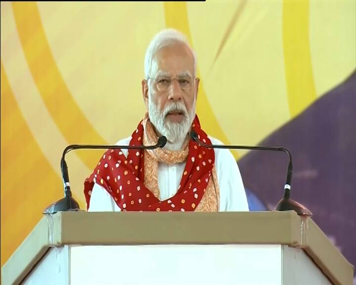 PM Modi Gujarat Visit Live : વડોદરાએ તો મને એક દિકરાની જેમ સાચવ્યો છેઃ પીએમ મોદી PM Modi Gujarat Visit Live : PM Modi to participate in Vibrant Gujarat Global Summit, inaugurate projects today PM Modi Gujarat Visit Live : વડોદરાએ તો મને એક દિકરાની જેમ સાચવ્યો છેઃ પીએમ મોદી