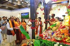 मुख्यमंत्री एकनाथ शिंदेंच्या निवासस्थानी उद्योगपती मुकेश अंबानींनी सहकुटुंब घेतलं बाप्पाचं दर्शन