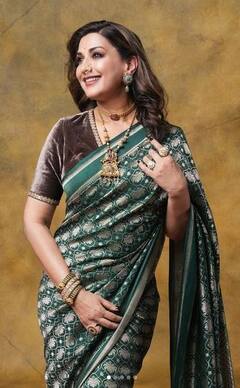 Sonali Bender: ਸੋਨਾਲੀ ਬੇਂਦਰੇ ਨੇ ਮਰਾਠੀ ਲੁੱਕ 'ਚ ਮਚਾਈ ਤਬਾਹੀ, ਗ੍ਰੀਨ ਸਿਲਕ ਸਾੜ੍ਹੀ 'ਚ ਦਿਖੀ ਬੇਹੱਦ ਖੂਬਸੂਰਤ