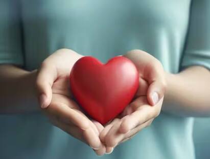 Heart: ਇਨ੍ਹਾਂ ਕੁਝ ਸਾਲਾਂ ਚ ਖਰਾਬ ਲਾਈਫਸਟਾਈਲ ਅਤੇ ਖਾਣ-ਪੀਣ ਦੀਆਂ ਆਦਤਾਂ ਕਾਰਨ ਜ਼ਿਆਦਾਤਰ ਲੋਕ 40 ਸਾਲ ਦੀ ਉਮਰ ਚ ਹੀ ਦਿਲ ਦੀ ਬਿਮਾਰੀ ਦੇ ਸ਼ਿਕਾਰ ਹੋ ਰਹੇ ਹਨ।
