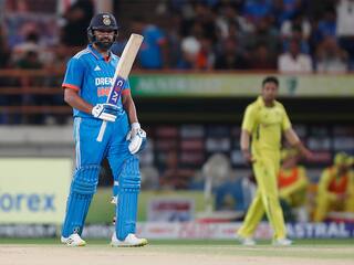 IND vs AUS: ਭਾਰਤ ਨੇ ਵਨਡੇ ਸੀਰੀਜ਼ ‘ਤੇ 2-1 ਨਾਲ ਕੀਤਾ ਕਬਜ਼ਾ, ਰਾਜਕੋਟ ‘ਚ ਹਾਰ ਦਾ ਕਰਨਾ ਪਿਆ ਸਾਹਮਣਾ