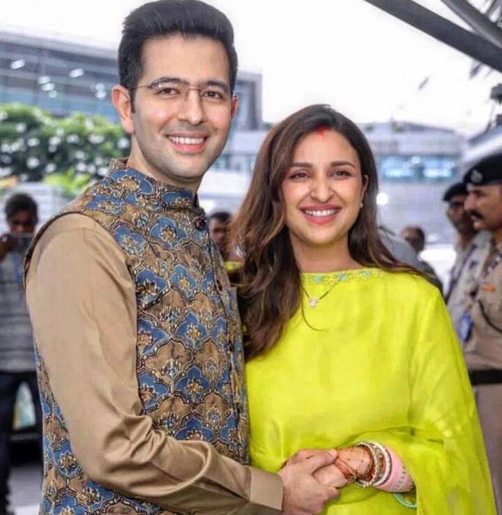 ਦੱਸ ਦੇਈਏ ਕਿ ਪਰਿਣੀਤੀ ਚੋਪੜਾ ਨੇ 24 ਸਤੰਬਰ ਨੂੰ ਉਦੈਪੁਰ ਦੇ ਲੀਲਾ ਪੈਲੇਸ 'ਚ 'ਆਪ' ਨੇਤਾ ਰਾਘਵ ਚੱਢਾ ਨਾਲ ਵਿਆਹ ਕੀਤਾ। ਇਸ ਵਿਆਹ ਵਿੱਚ ਬਾਲੀਵੁੱਡ ਸਿਤਾਰਿਆਂ ਦੇ ਨਾਲ ਕਈ ਰਾਜਨੇਤਾਵਾਂ ਨੇ ਵੀ ਸ਼ਿਰਕਤ ਕੀਤੀ।