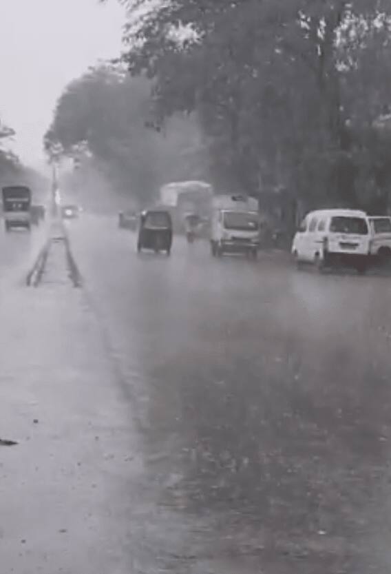 मुंबईत पावसाची तुफान बॅटींग