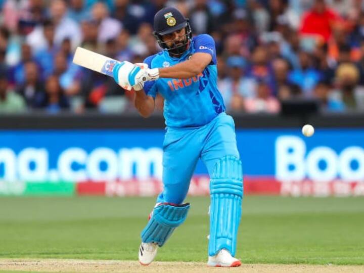 Most Sixes In International Cricket Rohit Sharma Chris Gayle IND vs AUS Sports News IND vs AUS: रोहित शर्मा ने इस खास फेहरिस्त में बनाई जगह, अब अगले मैच में तोड़ देंगे क्रिस गेल का रिकॉर्ड!