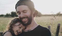 Parenting Tips for Father : मुलाच्या योग्य संगोपनासाठी फक्त आईच नाही तर वडीलही तितकेच जबाबदार असतात, 'या' 7 गोष्टी तुम्हाला बनवतील सुपर डॅड