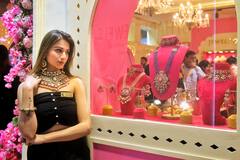 Gold Price Today : দোকানে গেলে ঠকবেন না তো ? জেনে নিন আজ রাজ্যে কত হয়েছে সোনা