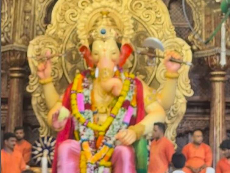 Farah Khan Reacts To Her Viral Video From Lalbaghcha Raja, Says 'It Was The Best Experience Ever' Farah Khan Reacts To Her Viral Video From Lalbaugcha Raja, Says 'It Was The Best Experience Ever'