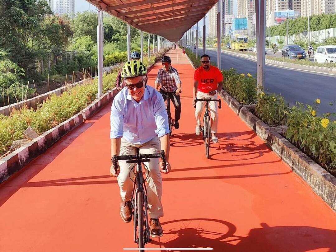 Hyderabad’s longest Outer Cycle Track Minister KTR Will be Started on October 1st Hyderabad: ఔటర్ సైకిల్ ట్రాక్ ప్రారంభోత్సవానికి ముహూర్తం ఖరారు, ఎప్పుడంటే? 