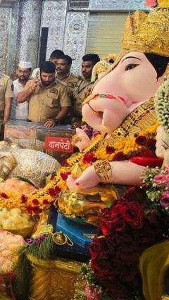 दगडूशेठ गणपतीच्या मिरवणुकीची धूम