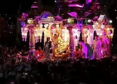 Pune Ganesh Visarjan 2023 :  दगडूशेठच्या मिरवणुकीचा थाट, पाहा फोटो