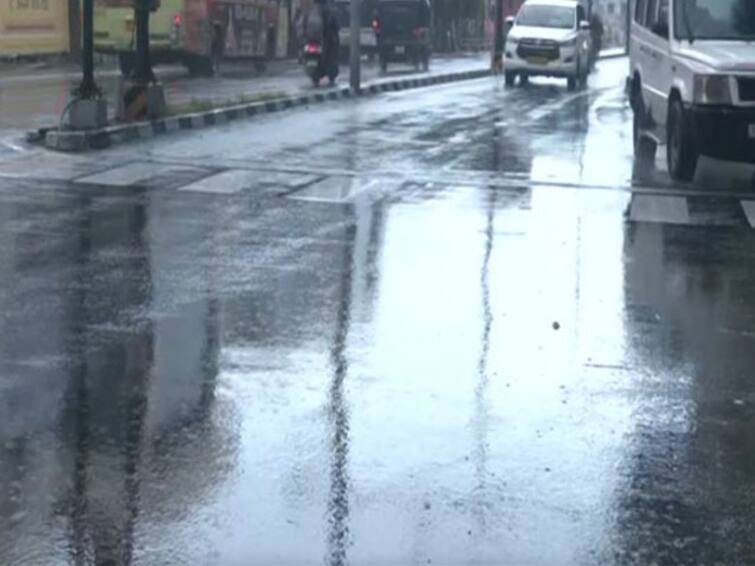 Chance  rain in 13 districts in Tamil Nadu in next 3 hours weather report Rain Alert: அடுத்த 3 மணிநேரம்.. 13 மாவட்டங்களில் மழைக்கு வாய்ப்பாம்.. எங்கெங்கு தெரியுமா?
