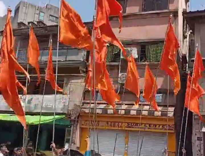 नाशिक शहरातील जुने नाशिक भागातील वाकडी बारव येथून मुख्य विसर्जन मिरवणुकीला प्रारंभ झाला आहे.