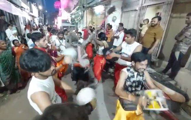 जालन्यात गणपतीच्या मिरवणुकांना सुरुवात, ढोल ताशांच्या गजरात पथकांचा उत्साह