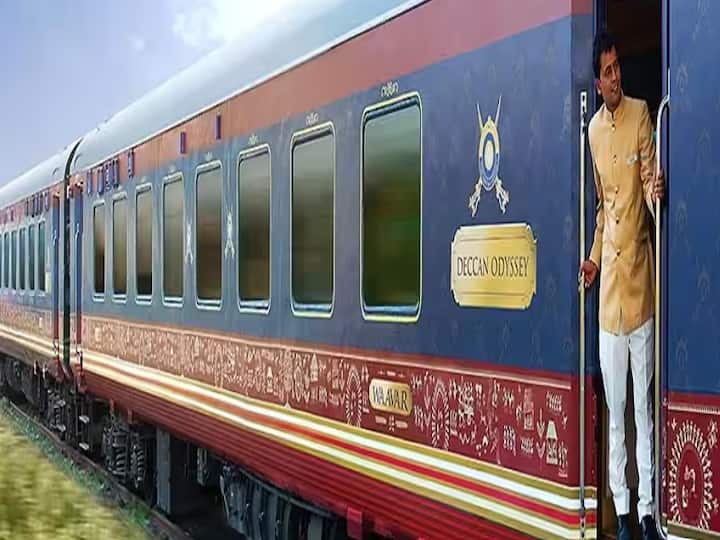 ভারতের বিলাসবহুল ট্রেনের তালিকায় ডেকান ওডিসি (Deccan Odyssey) ট্রেনের নামও রয়েছে। মুম্বই থেকে এই ট্রেনটি রত্নাগিরি, গোয়া, বেলগাঁও, কোলহাপুর, পুনে, নাসিক, ঔরঙ্গাবাদ, অজন্তা ইলোরা হয়ে মুম্বইতে ফিরে আসে। এই ট্রেনের ডিলাক্স কেবিনের ভাড়া ৯ লাখ টাকা পর্যন্ত হতে পারে। প্রেসিডেন্সিয়াল স্যুটের ভাড়া প্রায় ১৫ লাখ টাকা।
