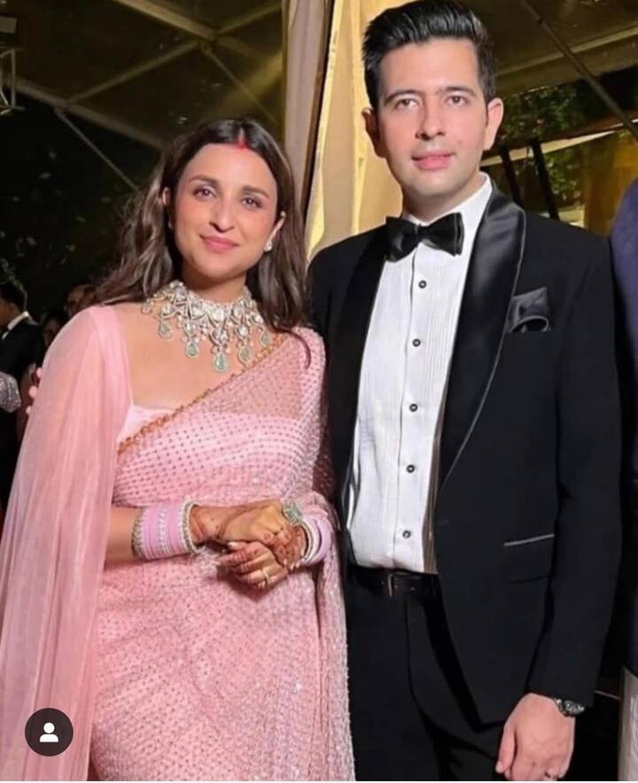 ਪਰਿਣੀਤੀ-ਰਾਘਵ 4 ਅਕਤੂਬਰ ਨੂੰ ਮੁੰਬਈ 'ਚ ਗ੍ਰੈਂਡ ਰਿਸੈਪਸ਼ਨ ਦੀ ਮੇਜ਼ਬਾਨੀ ਕਰਨਗੇ ਨਿਊਜ਼ 18 ਸ਼ੋਸ਼ਾ ਦੀ ਇੱਕ ਰਿਪੋਰਟ ਦੇ ਅਨੁਸਾਰ, ਜੋੜੇ ਦੇ ਇੱਕ ਨਜ਼ਦੀਕੀ ਸੂਤਰ ਨੇ ਦੱਸਿਆ ਕਿ ਪਰਿਣੀਤੀ ਅਤੇ ਰਾਘਵ ਦੇ ਦਿੱਲੀ ਅਤੇ ਚੰਡੀਗੜ੍ਹ ਵਿੱਚ ਪਹਿਲਾਂ ਤੋਂ ਨਿਰਧਾਰਤ ਰਿਸੈਪਸ਼ਨ ਰੱਦ ਕਰ ਦਿੱਤੇ ਗਏ ਹਨ। ਇਸ ਤੋਂ ਇਲਾਵਾ, ਇਹ ਵੀ ਕਿਹਾ ਗਿਆ ਸੀ ਕਿ ਪਲਾਨਿੰਗ ਵਿੱਚ ਨਵੇਂ ਬਦਲਾਅ ਦੇ ਨਾਲ, ਜੋੜਾ ਕਥਿਤ ਤੌਰ 'ਤੇ 4 ਅਕਤੂਬਰ, 2023 ਨੂੰ ਮੁੰਬਈ ਵਿੱਚ ਇੱਕ ਗ੍ਰੈਂਡ ਰਿਸੈਪਸ਼ਨ ਪਾਰਟੀ ਦੀ ਮੇਜ਼ਬਾਨੀ ਕਰੇਗਾ, ਜਿਸ ਵਿੱਚ ਫਿਲਮ ਇੰਡਸਟਰੀ ਦੇ ਸਾਰੇ ਸੈਲੇਬਸ ਅਤੇ ਪਰਿਣੀਤੀ ਦੇ ਦੋਸਤ ਸ਼ਾਮਲ ਹੋਣਗੇ।