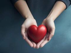 Study: 40 વર્ષની ઉંમરે લોકો હાર્ટ એટેકથી મરી રહ્યા છે, તેનાથી બચવું હોય તો આ રીતે રાખો તમારા હૃદયની સંભાળ