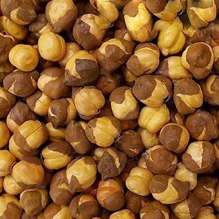 ਜੇ ਤੁਸੀਂ ਸ਼ਾਕਾਹਾਰੀ ਹੋ ਤਾਂ ਸਰੀਰ 'ਚ ਪ੍ਰੋਟੀਨ ਦੀ ਕਮੀ ਨੂੰ ਪੂਰਾ ਕਰਨ ਲਈ ਕਾਲੇ ਚਨੇ ਨੂੰ ਆਪਣੀ ਡਾਈਟ 'ਚ ਸ਼ਾਮਿਲ ਕਰ ਸਕਦੇ ਹੋ।