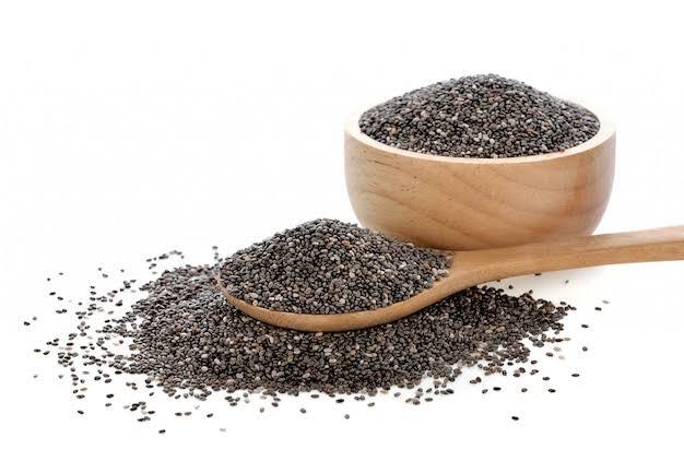 चिया सीड्स (Chia Seeds): USDA के अनुसार, चिया सीड्स के सेवन से प्रोटीन, ओमेगा-3 फैटी एसिड, फाइबर, कैल्शियम, आयरन और मैग्नीशियम शरीर को मिलता है. वजन कम करने और हड्डियों को मजबूत बनाने में चिया सीड्स फायदेमंद होता है.