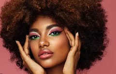 Fashion Tips : लिपस्टिक लावताना 'या' गोष्टी लक्षात ठेवा, तुम्हाला मिळेल क्लासी लुक