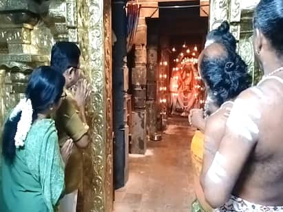 mayiladuthurai Sirkali sattainathar Temple TTV Thinakaran worship with his wife சட்ட சிக்கல் தீர்க்கும் சீர்காழி சட்டநாதர் கோயில் மனைவியுடன் டிடிவி தினகரன் சாமி தரிசனம்!