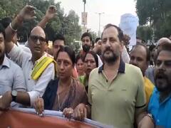 पटना में सांसद मनोज झा के खिलाफ BJP का प्रदर्शन, कहां- मांफी मांगें नहीं तो हर पंचायत में होगा आंदोलन