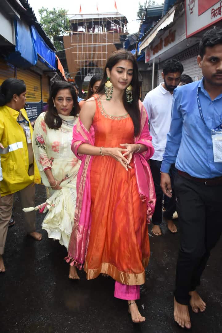 ఆ తర్వాత 'అరవింద సమేత', 'మహర్షి, 'గద్దల కొండ గణేష్' వంటి సినిమాలతో బ్యాక్ టు బ్యాక్ హిట్స్ అందుకుంది.