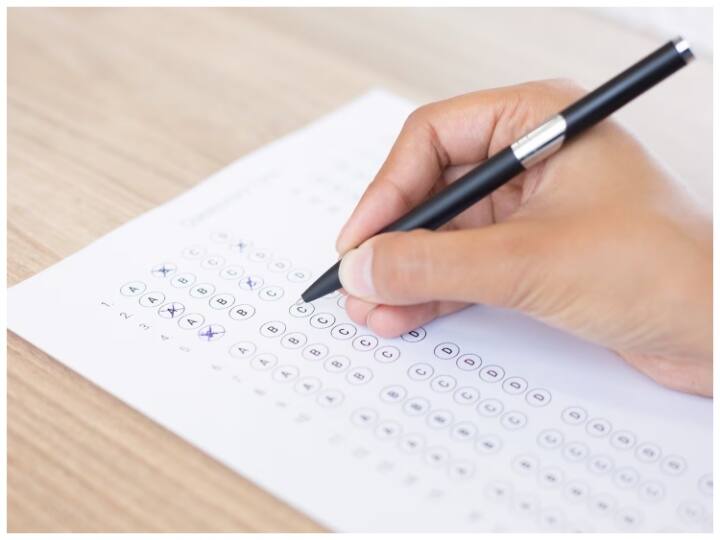 जेएसएससी ने कुछ समय पहले सीजीएल परीक्षा के तहत बंपर पद पर वैकेंसी की घोषणा की थी. इसके लिए एग्जाम डेट जारी कर दी गई है.