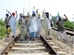 IN Pics: पंजाब में किसानों का प्रदर्शन, रेल की पटरियों पर लेट गए, 91 ट्रेनों के रुक गए पहिए, देखें तस्वीरें