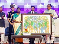 इंदौर को चुना गया 'बेस्ट स्मार्ट सिटी', राष्ट्रपति द्रोपदी मुर्मू ने दिया पुरस्कार