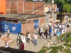 कुशीनगर में दो समुदायों के बीच तनाव, घरों पर जमकर चले ईंट-पत्थर, 6 गिरफ्तार