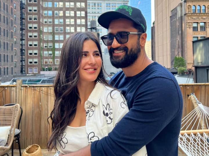 Vicky Kaushal on relation with wife Katrina Kaif revealed who is more lazy calls actress like a monster Vicky Kaushal या Katrina Kaif कौन है ज्यादा आलसी? एक्टर ने खुद किया रिवील, वाइफ को लेकर कहा- 'वो किसी मॉनस्टर की तरह...'