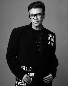 जब अपने ही शो पर उड़ी थी करण जौहर की खिल्ली , इन सितारों ने जमकर उड़ाया था फिल्ममेकर का मजाक