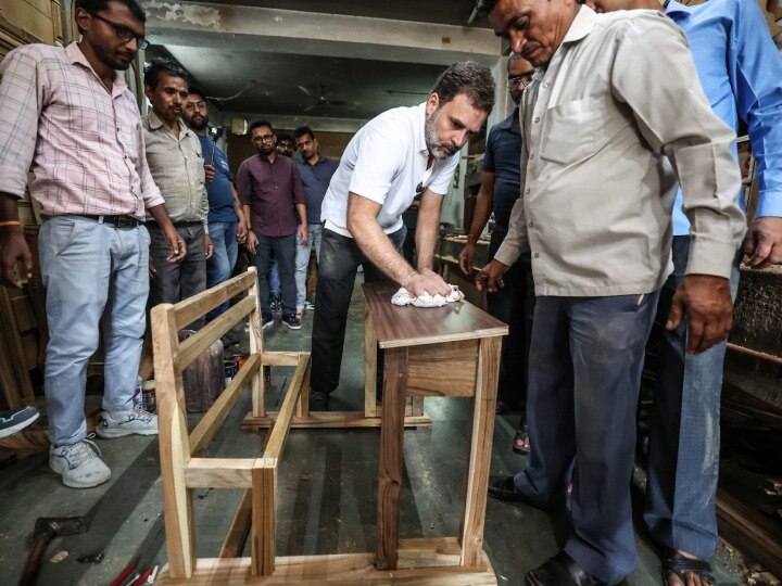 Rahul Gandhi: फर्नीचर मार्केट में राहुल गांधी ने बनाई स्टडी टेबल, देखें तस्वीरें