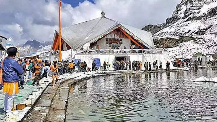 hemkund sahib yatra 2023 two and a half lakh pilgrims reached sri hemkunt sahib doors to be closed from october 11 Hemkund Sahib Yatra 2023: ਸਵਾ ਦੋ ਲੱਖ ਸ਼ਰਧਾਲੂ ਪਹੁੰਚੇ ਸ੍ਰੀ ਹੇਮਕੁੰਟ ਸਾਹਿਬ, 11 ਅਕਤੂਬਰ ਤੋਂ ਕਿਵਾੜ ਬੰਦ