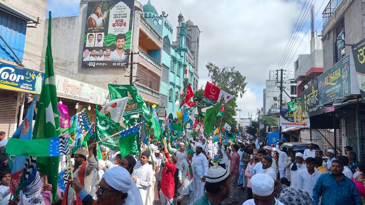 विशेष म्हणजे सर्वधर्मीय नेते मंडळीची हजेरी देखील या वेळी होती..