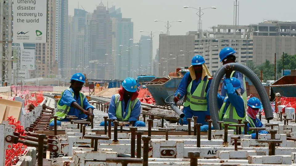 UAE 'ਚ ਕੰਮ ਕਰਨ ਵਾਲੇ ਭਾਰਤੀ ਹੋਣਗੇ ਮਾਲੋ ਮਾਲ ! ਸਰਕਾਰ ਨੇ ਚੁੱਕਿਆ ਆਹ ਵੱਡਾ ਫੈਸਲਾ UAE 'ਚ ਕੰਮ ਕਰਨ ਵਾਲੇ ਭਾਰਤੀ ਹੋਣਗੇ ਮਾਲੋ ਮਾਲ ! ਸਰਕਾਰ ਨੇ ਚੁੱਕਿਆ ਆਹ ਵੱਡਾ ਫੈਸਲਾ