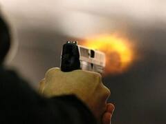 होशियापुर में दुकान पर बैठे पूर्व सरपंच पर फायरिंग, बाइक सवार बदमाशों ने गोलियों से किया छलनी