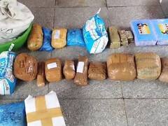 राजस्थान: डूंगरपुर पुलिस ने गुजरात बॉर्डर पर बरामद किए 2.50 करोड़ के जेवर और कैश, हिरासत में लिए गए 2 शख्स