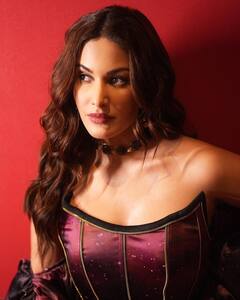 Amyra Dastur Photo: થાઈ હાઈ સ્લીટ ગાઉનમાં અમાયરાનો ગોર્જિયસ અંદાજ