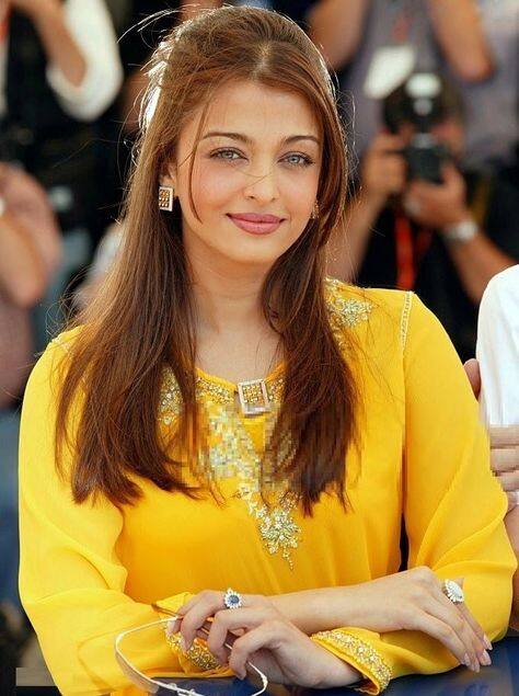 ਅਨਿਲ ਸ਼ਰਮਾ ਨੇ ਬਾਲੀਵੁੱਡ ਠਿਕਾਣਾ ਨੂੰ ਦਿੱਤੇ ਇੰਟਰਵਿਊ 'ਚ ਦੱਸਿਆ ਕਿ ਗਦਰ ਦੇ ਸਮੇਂ ਉਨ੍ਹਾਂ ਦੇ ਦਿਮਾਗ 'ਚ ਕਈ ਅਭਿਨੇਤਰੀਆਂ ਸਨ। ਉਸਨੇ 2-3 ਅਭਿਨੇਤਰੀਆਂ ਨੂੰ ਸਕ੍ਰਿਪਟ ਸੁਣਾਈ, ਜਿਨ੍ਹਾਂ ਵਿੱਚੋਂ ਕੁਝ ਨੂੰ ਫਿਲਮ ਦੀ ਕਹਾਣੀ ਪਸੰਦ ਵੀ ਆਈ।