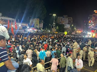 Pune ganeshotsav 2023 : पुण्यात पोलिसांचा वचक नाहीच? गणेश मंडळांचा मनमानी कारभार सुरुच; तब्बल 22 तास उलटूनही 200 पेक्षा जास्त मूर्तींचं विसर्जन बाकी