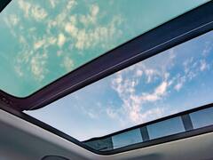 Cars with Panoramic Sunroof: पैनोरमिक सनरूफ वाली कार खरीदने का मन है, फिर तो आपको ये लिस्ट देखनी चाहिए