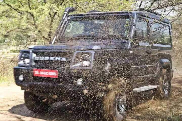 ਤੀਜੇ ਨੰਬਰ 'ਤੇ ਜ਼ਬਰਦਸਤ 4X4 ਆਫ-ਰੋਡਰ ਫੋਰਸ ਗੋਰਖਾ SUV ਹੈ। ਕੰਪਨੀ ਇਸ SUV ਨੂੰ 15.10 ਲੱਖ ਰੁਪਏ ਦੀ ਐਕਸ-ਸ਼ੋਰੂਮ ਕੀਮਤ 'ਤੇ ਵੇਚਦੀ ਹੈ।