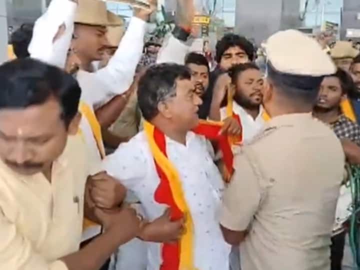 Bengaluru police detained several protesters who were agitating against the release of Cauvery water to Tamil Nadu as the issue continues to increase tensions between the two southern states. (Image Source: X/@ANI)