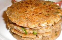 In these navaratri fast try these farali recipe Navratri Vrat Recipes: આ 3 ફરાળી વ્યંજન,આપને નવરાત્રિના વ્રતમાં દિવસભર રાખશે એનર્જેટિક, જાણો રેસિપી