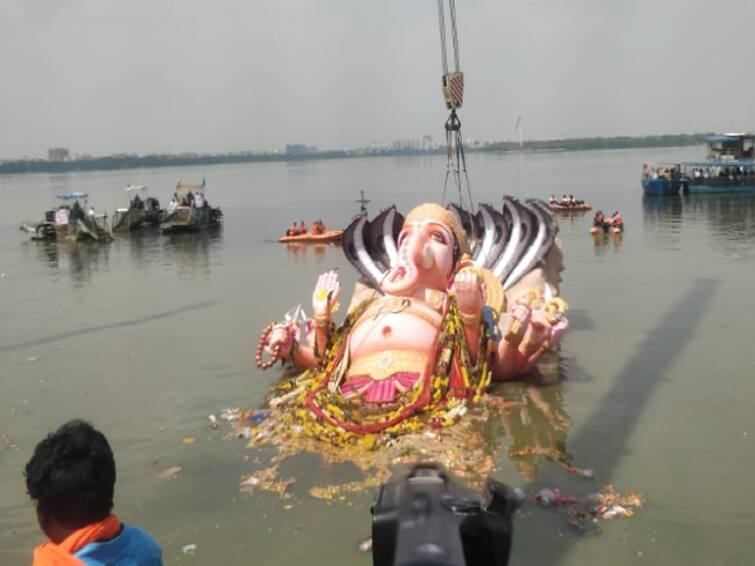 Ganesh Immersion 2023 Vinayaka Navaratri Celebrations Ended Peacefully on Thursday Ganesh Immersion 2023: ఘనంగా ముగిసిన గణేష్ నవరాత్రి ఉత్సవాలు - గంగమ్మ ఒడికి చేరిన లక్షల విగ్రహాలు