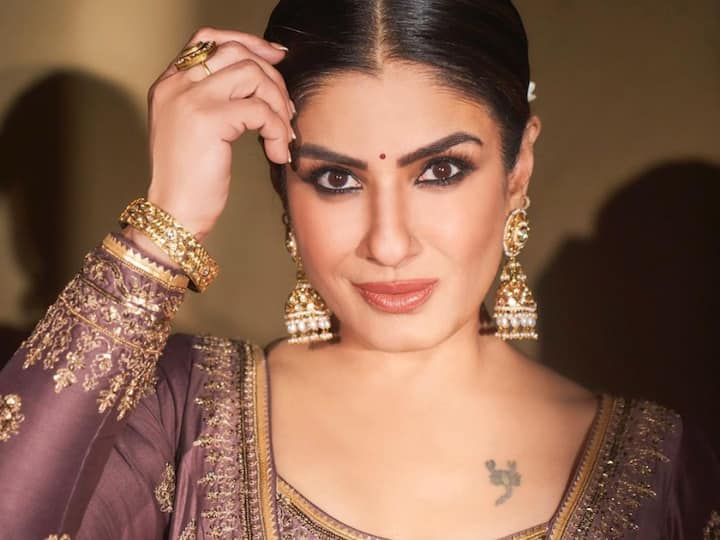 Raveena Tandon Recalls She Puked When Her Male Co-Star’s Lips Brushed Against Hers Raveena Tandon Recalls She Puked When Her Male Co-Star’s Lips Brushed Against Hers